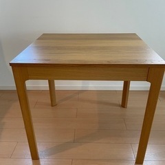 伸長式テーブル IKEA