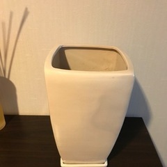 植木鉢（陶器/白）