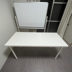 IKEA白いテーブル