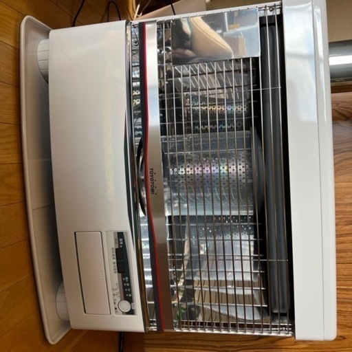 トヨトミ  灯油ストーブ