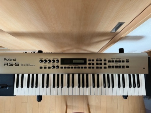 キーボード　シンセサイザー　Roland RS-5　説明書・ケース・アダプター・スタンド・スピーカー付
