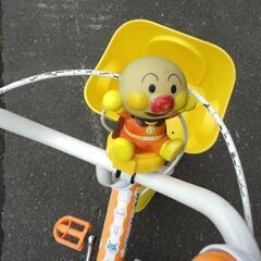 札幌白石区 ② 12インチ アンパンマン 舵取り棒付き 補助輪付き 自転車