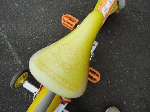 札幌白石区 ② 12インチ アンパンマン 舵取り棒付き 補助輪付き 自転車
