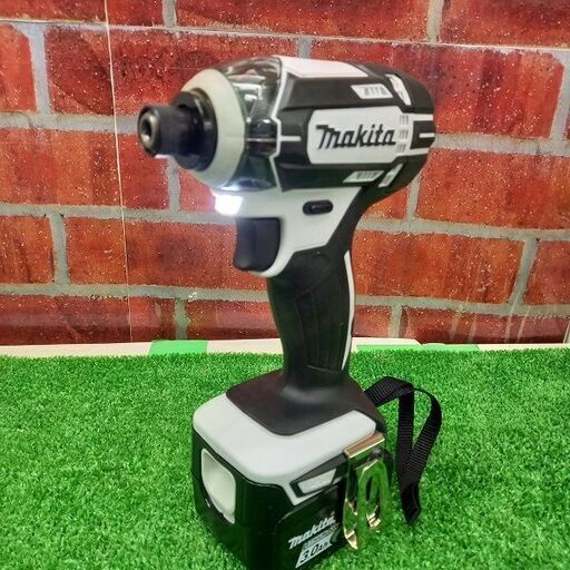 未使用 マキタ インパクトドライバTD138DRFXW | auriol-sa.com
