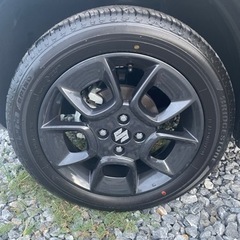 スズキクロスビー新納品車の純正タイヤとホイール4セット
