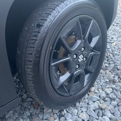 スズキクロスビー新納品車の純正タイヤとホイール4セット