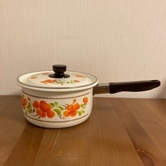 【取引中】昭和レトロ 花柄 ホーロー鍋 片手鍋