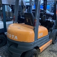 トヨタ2トンフォークリフト