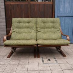 FUJI FURNITURE(冨士ファニチア)のAgio(アージオ) ソファ 2Pソファ。曲木フレームから生み出される柔らかくしなやかな座り心地のセパレート型2人掛けソファー。軽量で持ち運びも楽々♪CG225