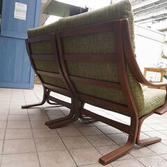 FUJI FURNITURE(冨士ファニチア)のAgio(アージオ) ソファ 2Pソファ。曲木フレームから生み出される柔らかくしなやかな座り心地のセパレート型2人掛けソファー。軽量で持ち運びも楽々♪CG225