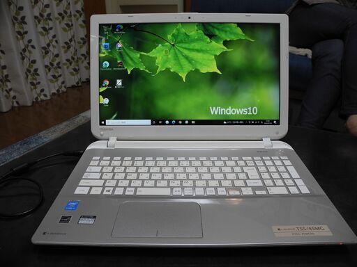 TOSHIBA 15.6インチ スリムタイプ 新品SSD 高速i3CPU（返品可）
