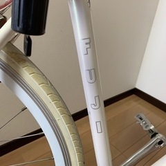 自転車 FUJI フェザー白(取引中)