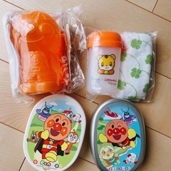 4つセット☆アンパンマン弁当箱＆おてふきセット