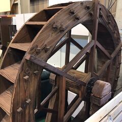 【愛品館八千代店】水車のオブジェ