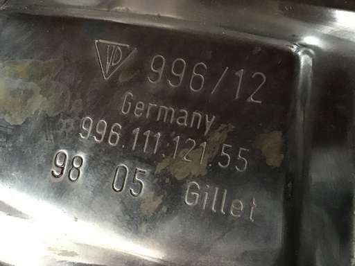 ポルシェ911（996）前期　純正マフラー