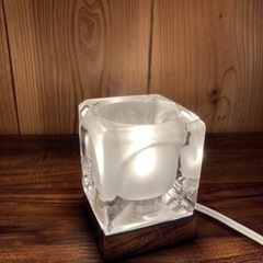 【状態良】ニトリ　テーブルランプ　ハロゲン電球