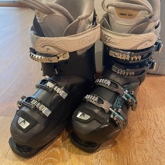 スキー靴　24-24.5