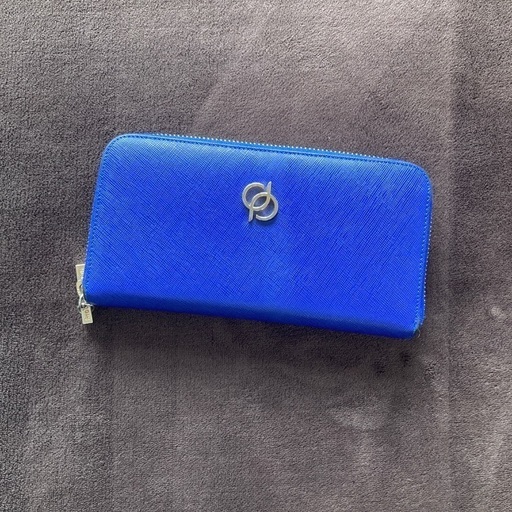 【美品】パスポートも入る！長財布