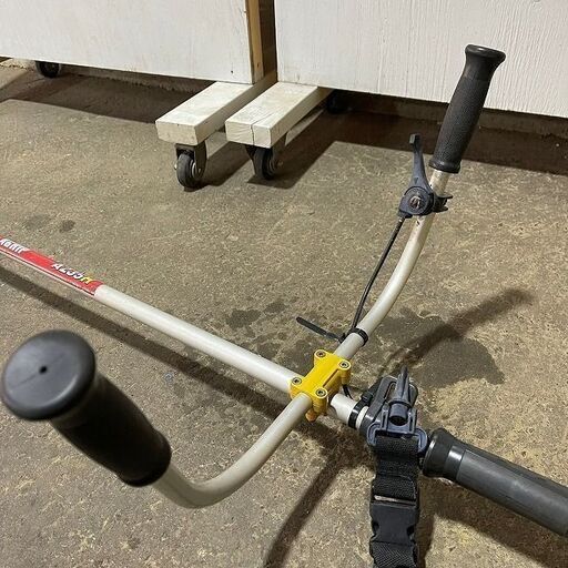 アグリップ 刈払機 A235H 肩掛け ハンドル 混合 50:1 Karスタート 草刈り 草刈機 刈り払い 中古品