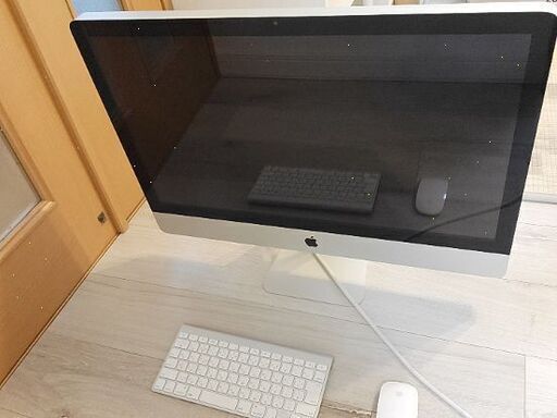 Apple iMac デスクトップPC (21.5-inch Mid 2009)