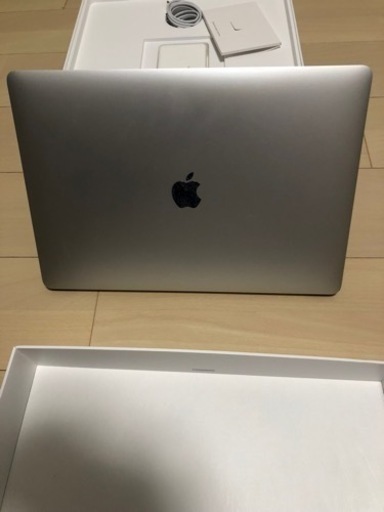 APPLE MacBook Pro  15.4インチMV922J/A
