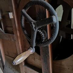 【最終値下げ】唐箕(とうみ)　希少　農具　農機具　近くまで配達 最終値下げ】唐箕(とうみ) 希少 農具 農機具 近くまで配達