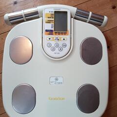 オムロン　体脂肪率も測れる体重計