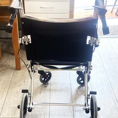 カドクラ 折りたたみ車いす 介助式 軽量 コンパクト 腰ベルト付 