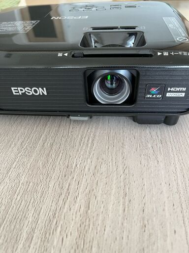 プロジェクター EPSON 傷なしピカピカ！値下げしました！
