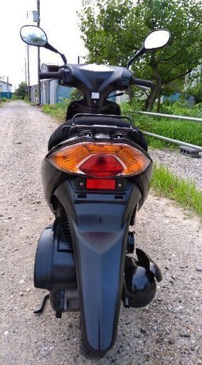 優れたエンジン。 スズキV50アドレス。 バッテリーは新品です。 フロントタイヤは新品です。 シートカバーは新品です。 優れたエンジン。 スズキV50アドレス。 バッテリーは新品です