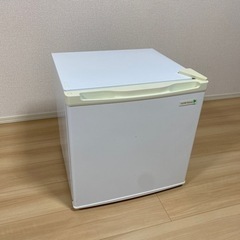 小型冷蔵庫 ヤマダ電機 YRZ-C05B1 ノンフロン冷蔵庫