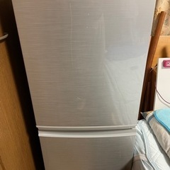 SHARP冷蔵庫137Lお値下げしました。¥5000⇨¥4000...