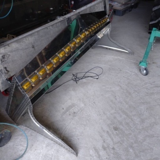 トラック2t車用バイザー　キャンターなど