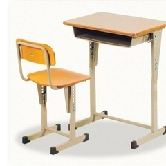 小学校用学習机・椅子を探しています。