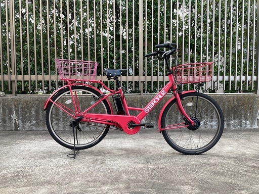 ブリジストン　ブリヂストン BRIDGESTONE STEPCRUZ e (ステップクルーズ e) E.Xチェリーローズ 前輪モーター×後輪ベルト両輪駆動 電動アシスト自転車 2018年モデル 26型タイヤサイズ 内装3段変速 14.3Ahバッテリー 3P80UE0 ST6B48