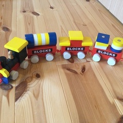 子ども用　汽車のおもちゃ　木製
