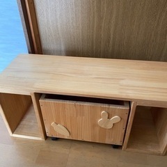 手作り木製家具その3  子ども用机　本棚　おもちゃ箱付き