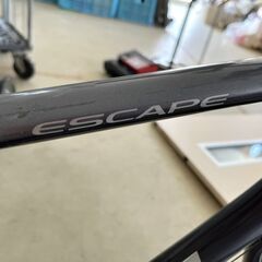 GIANT ESCAPE R3 ジャイアント　クロスバイク　自転車　ALUXX BUTTED ALUMINUM 売ります
