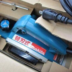 Makita 82mm電気カンナ 替刃式 1900BA SP1 2007年製 中古