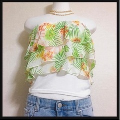 ご購入者様決定꒰INGNI꒱ハイビスカス柄  フリル ベアトップ チューブトップ トップス ご購入者様決定꒰INGNI꒱ハイビスカス柄 フリル ベアトップ チューブ