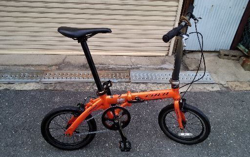 HEAD[ヘッド]エアーレスタイヤ搭載CHACLE FOCO(フォッコ)16吋折り畳み自転車 アルミ/シングル/オレンジ
