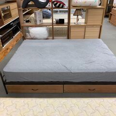 ダブルベッド　JOURNAL STANDARD FURNITURE