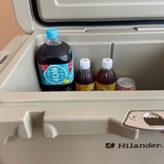 ハイランダー　クーラーボックス35L