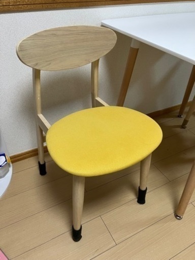 ダイニングテーブル　椅子二脚セット
