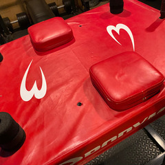 ボディメーカー製　アームレスリング台