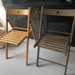 IKEA椅子　ブラウン3脚　ウッド色3脚あります。