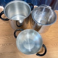 ステンレス深鍋⭐︎蒸し器、湯切りザル、フタ付き