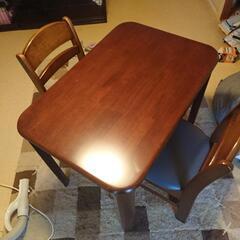 木製テーブル&椅子2個(引き取り予定決まりました)
