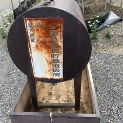 480L燃料タンクと防油堤のセット