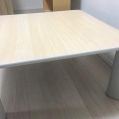 机　テーブル